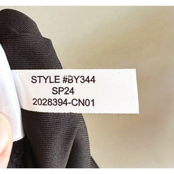 J Crew DD Plunge One Piece Swimsuit Size 6 Black Padded Classic Beach Resort - Picture 6 of 6